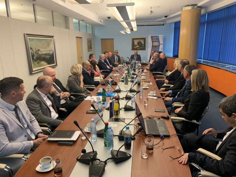 U Privrednoj komori Vojvodine odr�an okrugli sto predsednika komora iz regiona